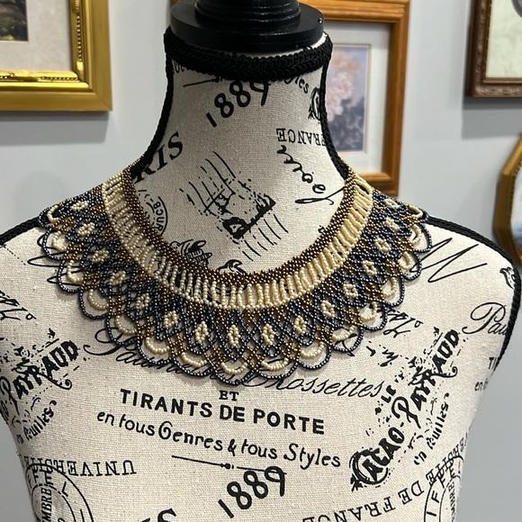 None Jewelry - Authentic Stylish Ecuadorian beaded necklace